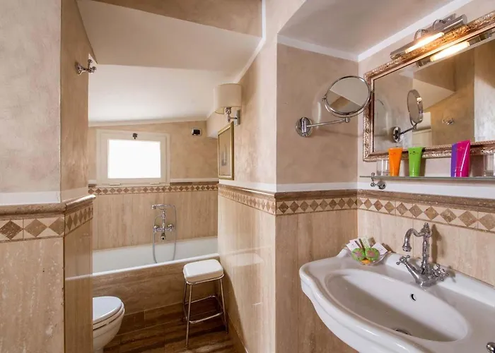 The At The Spanish Steps Prestige Collection - Mdr Penthouse Pensión Roma